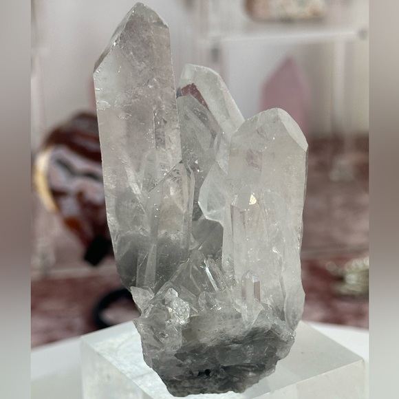 Lithium Lumerian Quartz w/ Rainbow- LLQ1 - Picture 5 of 5